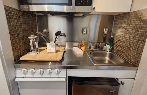 Tudor City Apartment | A spacious studio at the heart of NYC