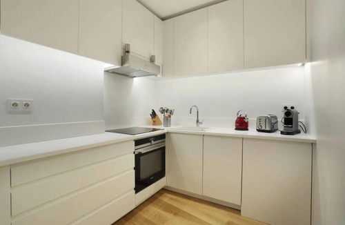 Odeon Apartment | A TRANQUIL AMBIANCE SURROUNDED BY ICONIC LANDMARKS, MUSEUMS, CAFÉS-RUE CORNEILLE