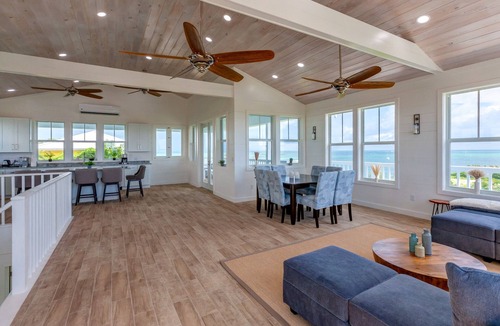 Hope Town House | A ViewFaDayz - Brand New Pool Home with Dock Slip