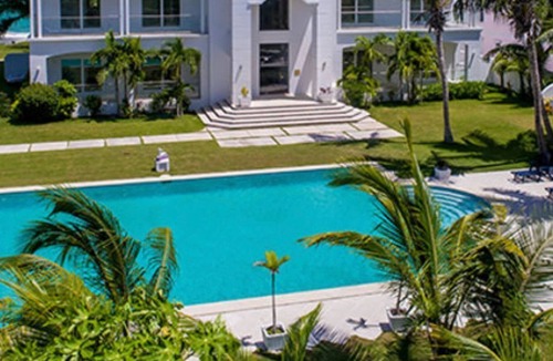 Nassau Apartment | A WONDERFUL New Beachfront Listing in The Bahamas! 3E
