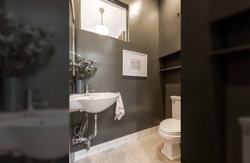 Clinton Hill Apartment | Adelphi Manor | 5BR Ft Greene w/Patio & Porch