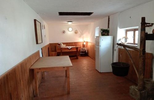 Ferrara di Monte Baldo House | Agriturismo Preele