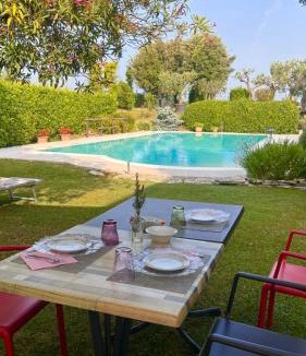 Monzambano House | agriturismo" il glicine bianco"