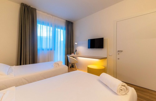 Cassinone Hotel | Airport Hotel