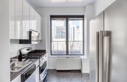 Sutton Place House | Airy Midtown East 3BR w/Elevator & Gym, nr Bloomingdales, by Blueground