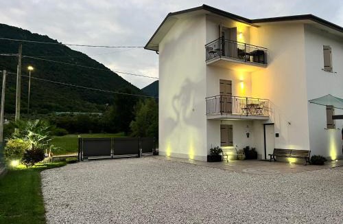 Romano d'Ezzelino House | Al 97 Locazione turistica
