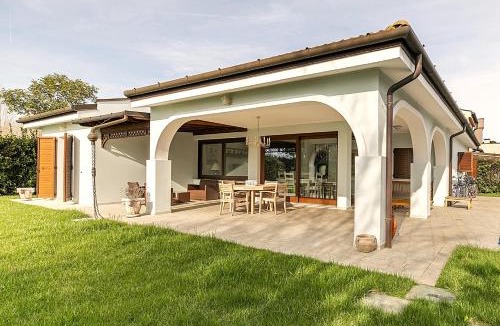 Isola Albarella Villa | Albarella Family Villa with Private Pool and Garden