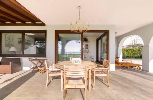Isola Albarella Villa | Albarella Family Villa with Private Pool and Garden
