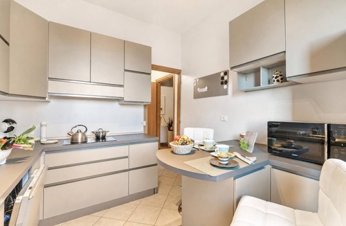 Carciano Apartment | Alelù Classy And Chic Stresa Center Flat with Terrace, Stresa, Italy