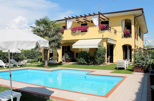 Lazise House | Alluring Holiday home in Lazise with Swimming Pool