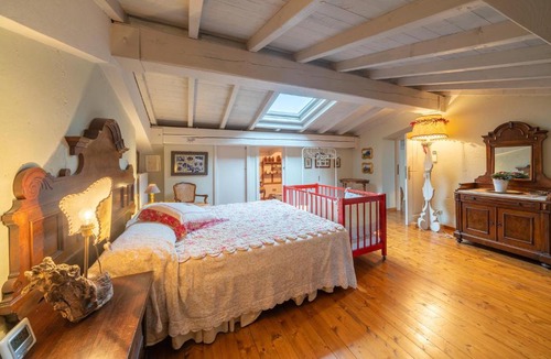 Torri del Benaco House | Amazing home in Torri del Benaco with 5 Bedrooms and WiFi