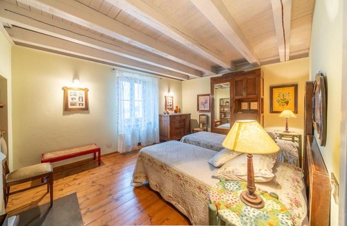 Torri del Benaco House | Amazing home in Torri del Benaco with 5 Bedrooms and WiFi