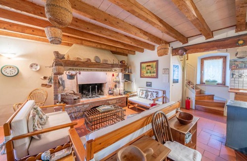 Torri del Benaco House | Amazing home in Torri del Benaco with 5 Bedrooms and WiFi