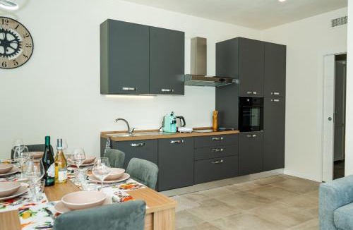 Salionze Apartment | Andrea Lake room