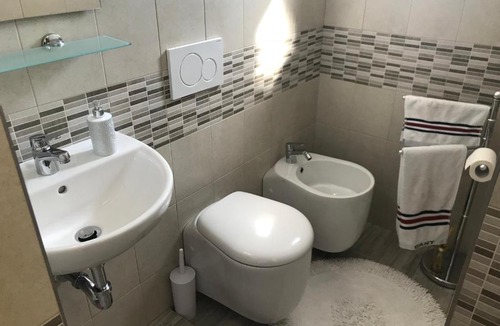 Peschiera del Garda City Centre Apartment | Anfite Aleardi 4