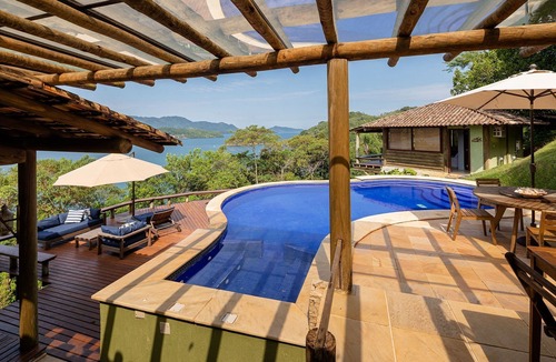 Angra dos Reis Villa | Ang014 - Beautiful 6 bedroom house with wide views in Angra