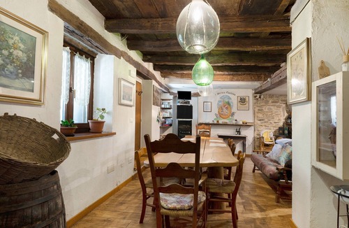 Limana Apartment | Antica Pieve – Family Room with Breakfast and Wi-Fi in Limana