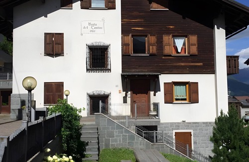 Isolaccia Ski Chalet | Apartment '3' with Mountain View, Shared Garden and Wi-Fi