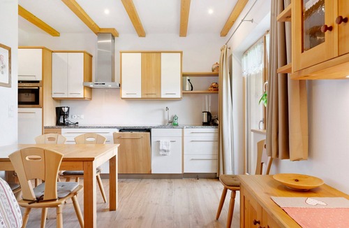 Collalbo Apartment | Apartment 'Abendsonne' with Mountain View, Shared Terrace and Wi-Fi