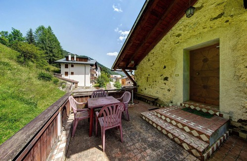 Vodo Cadore Apartment | Apartment 'Ai Frassini A Vinigo' with Mountain View, Private Terrace and Wi-Fi