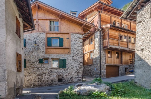 Peio Apartment | Apartment "Appartamento Peio" with Mountain View, Fireplace & TV
