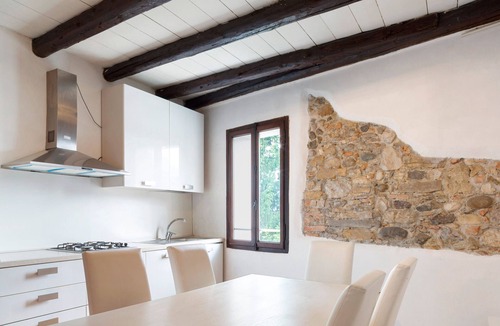 Santa Giustina Apartment | Apartment 'Bivai - Chardonnay' with Shared Pool, Shared Garden and Wi-Fi