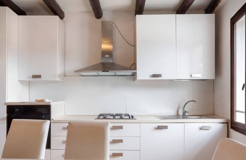 Santa Giustina Apartment | Apartment 'Bivai - Chardonnay' with Shared Pool, Shared Garden and Wi-Fi