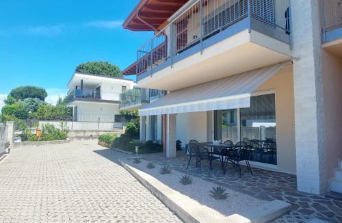 Montioni Apartment | APARTMENT BREZZA DI LAGO - Regarda Travel