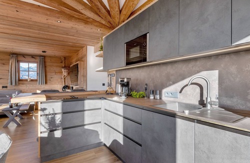 Lajen Apartment | Apartment 'Chalet Roderer' with Mountain View, Private Terrace and Wi-Fi