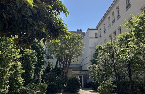 Quartier de Rochechouart Apartment | Apartment Cité Napoléon Montmartre Paris 9