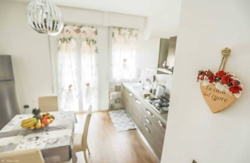 Bolognina Apartment | Apartment-Classic-Private Bathroom-Courtyard view