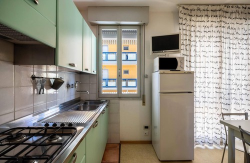 Bibione Apartment | Apartment "Condominio Villa Silente Vista Mare" Near the Beach with Wi-Fi & Terrace