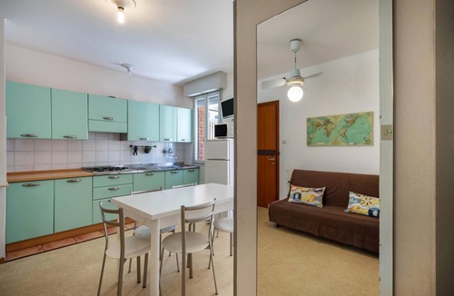 Bibione Apartment | Apartment "Condominio Villa Silente Vista Mare" Near the Beach with Wi-Fi & Terrace