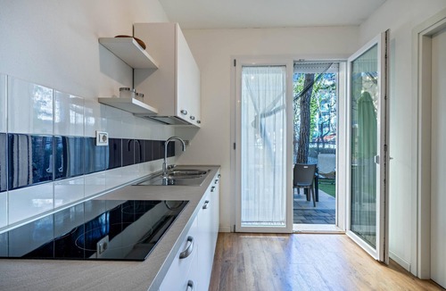 Bibione Apartment | Apartment "Condominio Villa Silente Giardino" Near the Beach with Wi-Fi & Garden