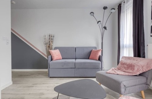Thiais Apartment | Apartment for 2 people near Orly airport