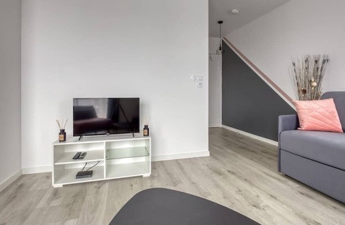 Thiais Apartment | Apartment for 2 people near Orly airport