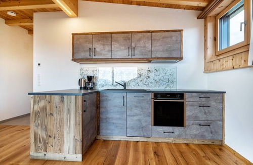 Verano Apartment | Apartment 'Haughof - Lärchenweide' with Mountain View, Wi-Fi & Balcony in a Very Quiet Location