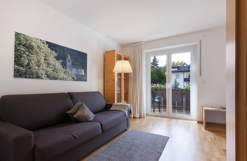 Silandro Apartment | Apartment 'Haus Gufler Kortscher Jöchl' with Mountain View, Balcony and Wi-Fi