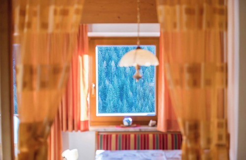 Racines Apartment | Apartment "Heiserhof - Birke" with Mountain View, Balcony & Wi-Fi