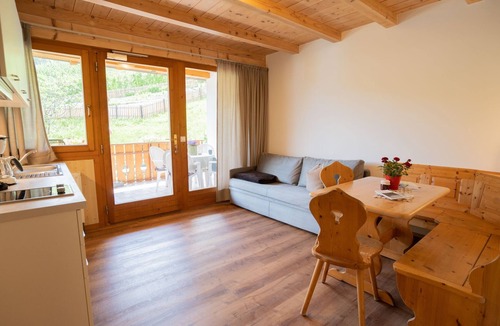 Lana Apartment | Apartment "Ida - Obermösslhof" with Wi-Fi, Terrace & Mountain View