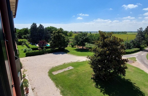 Guidizzolo Apartment | Apartment in authentic farm- strategic position for Garda Lake, go-kart, motocro