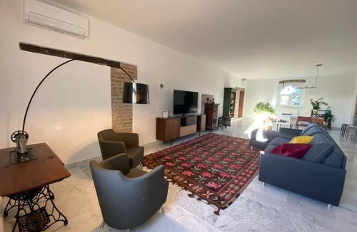 San Martino Buon Albergo Apartment | Apartment in Cathedral