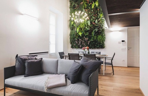 Como City Centre Apartment | Apartment in Como with 4 bedrooms sleeps 8
