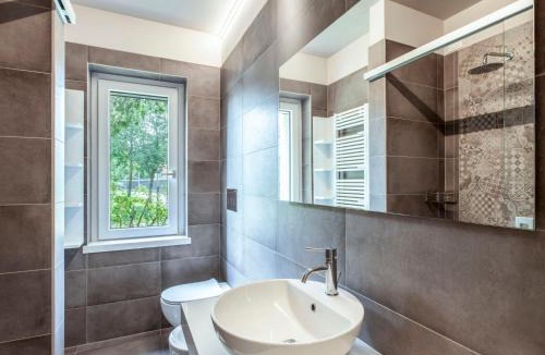 Manerba del Garda Apartment | Apartment Iris e Girasole by Interhome