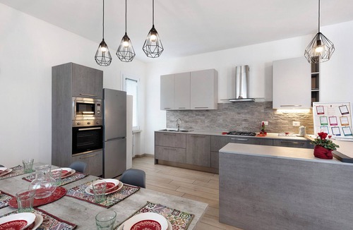 Sandra Apartment | Apartment 'La Casa Dei Butei' with Private Garden, Wi-Fi and Air Conditioning