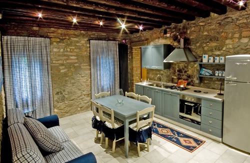 Ospedaletto di Pescantina Apartment | Apartment in a nineteenth-century house