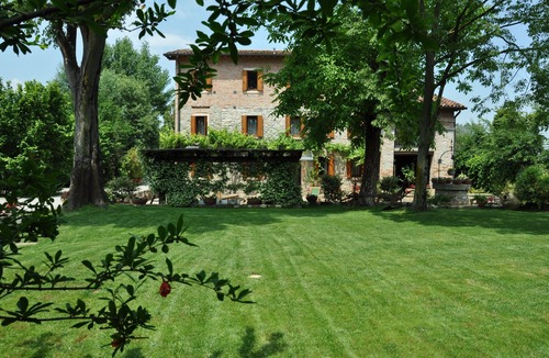 Ospedaletto di Pescantina Apartment | Apartment in a nineteenth-century house