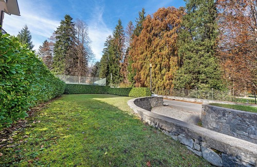 Santa Maria Maggiore Apartment | Apartment 'Il Casale Rosa Di Santa Maria' with Private Garden and Balcony