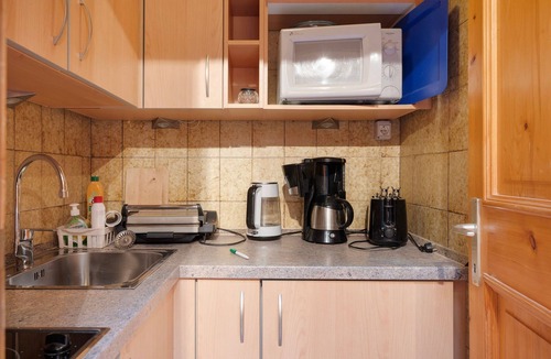 Perdonig/Predonico Apartment | Apartment 'Katharina' with Mountain View, Shared Garden and Wi-Fi
