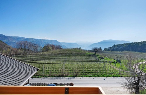 Perdonig/Predonico Apartment | Apartment 'Katharina' with Mountain View, Shared Garden and Wi-Fi